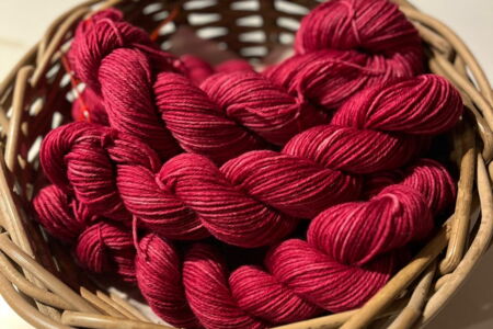 Spindlerhof_handgefärbte Wolle